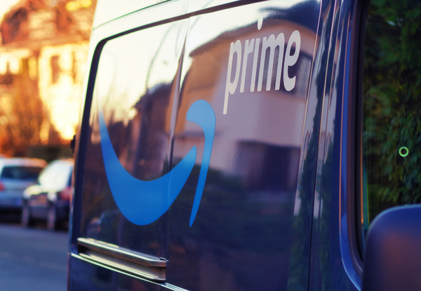 Amazon's 2024-2025 holiday return policy and Prime shipping deadlines